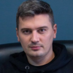 Артур Коломиец