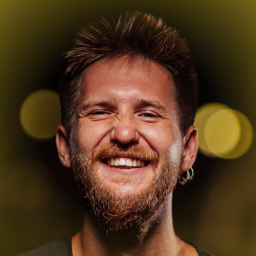 Павел Молянов