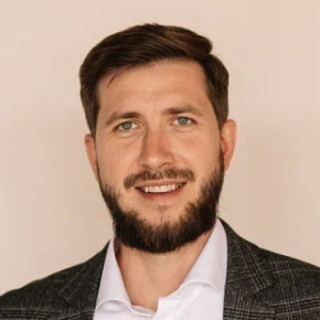 Дмитрий Константинов