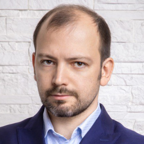 Артем Варновский