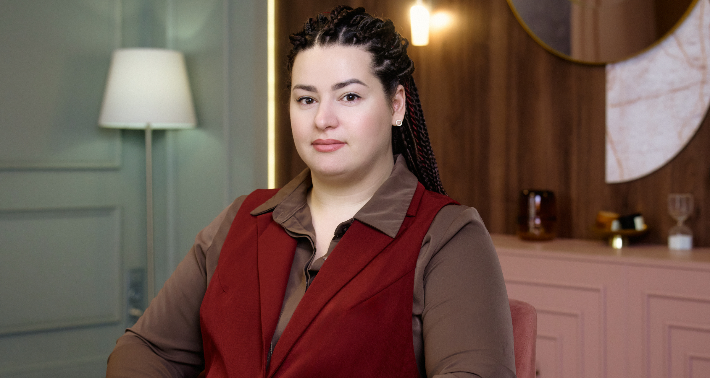 «За одного иностранца могут оштрафовать на 800 000 ₽»: как работать с внештатниками. Часть 2