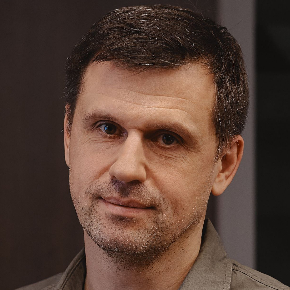Дмитрий Зобов