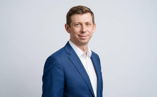 Виктор Попов